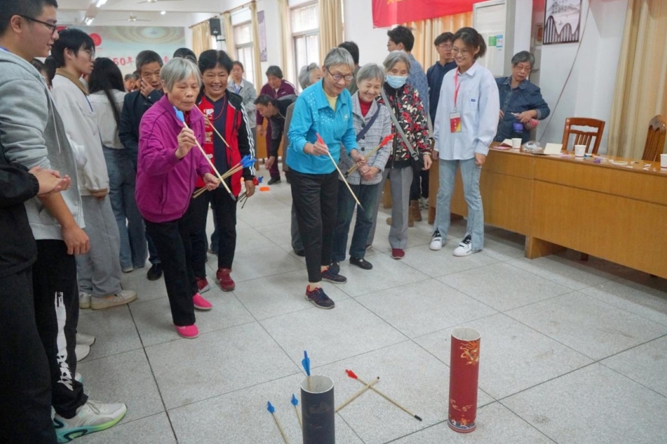 球赛下注平台:情系重阳 暖心关怀 球赛下注平台:情系重阳 暖心关怀